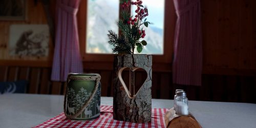 Bertahütte innen, Dekoration